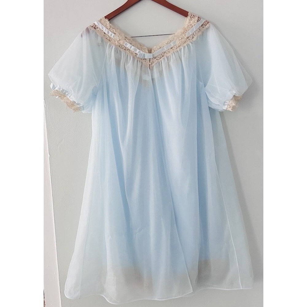 Vintage Vanity Fair Women Small Peignoir Set Nightgown & Robe Light Blue 1960s